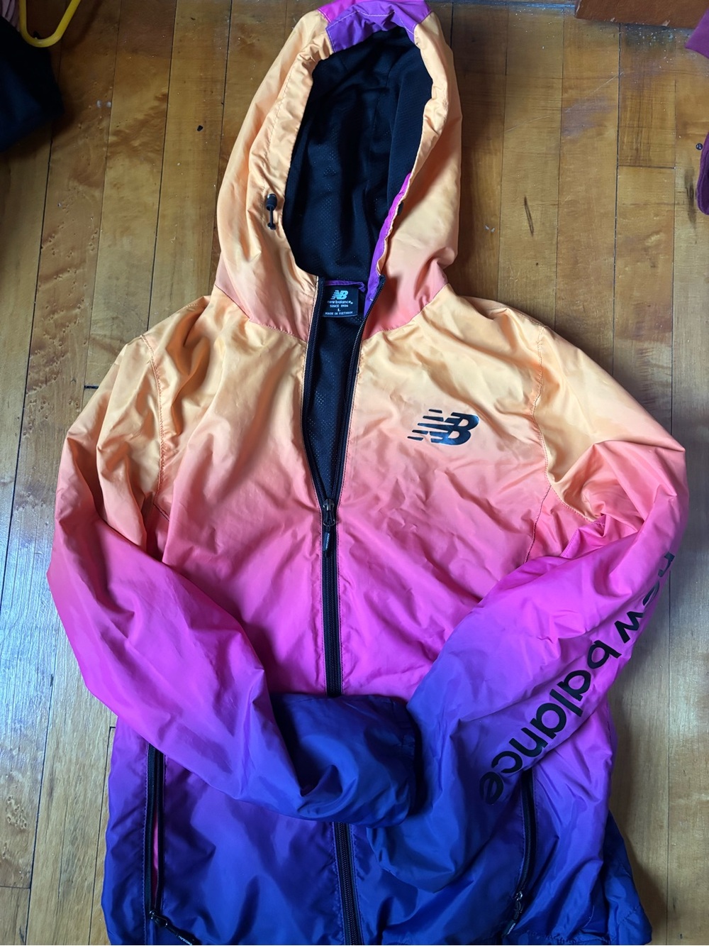 New Balance Ombré Running Jacket Size L